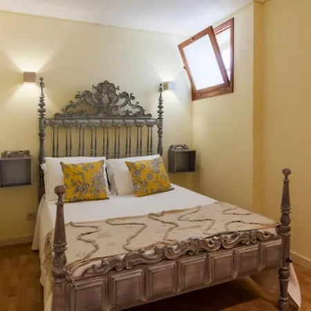 Apartament Charming Urban House